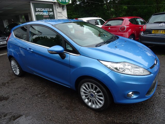 2011 11 Ford Fiesta 1.4 TITANIUM 3d 96 BHP