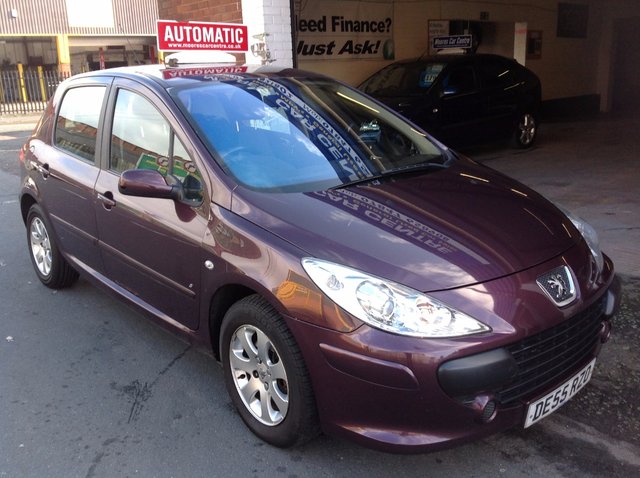 2005 55 Peugeot 307 1.6 S 5d AUTO 108 BHP