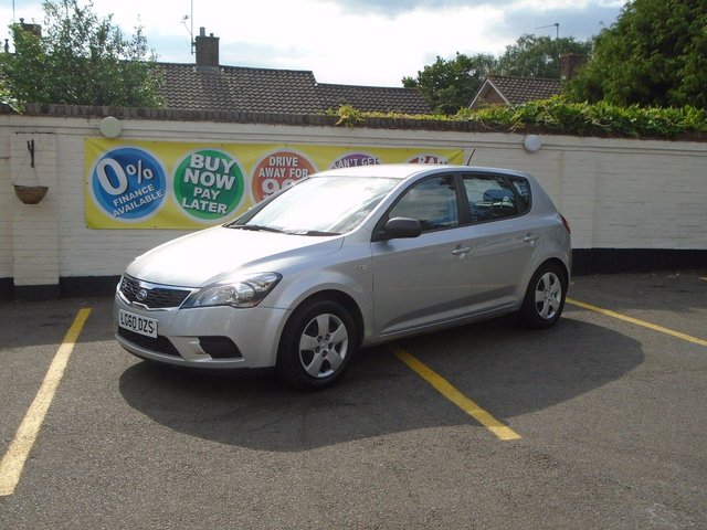 2010 60 Kia Ceed 1.6 1 5d AUTO 125 BHP