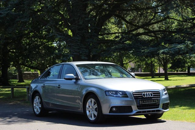 2010 60 Audi A4 2.0 TDI SE 4d AUTO 141 BHP