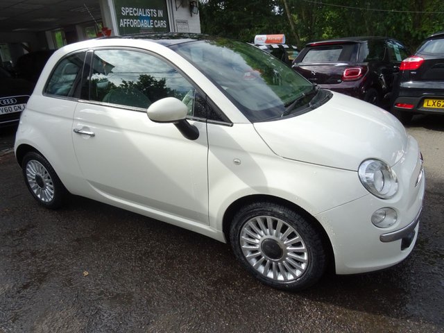2010 10 Fiat 500 1.2 LOUNGE 3d 69 BHP