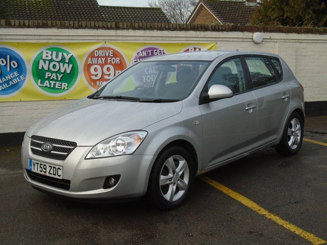 2009 59 Kia Ceed 1.4 SR-7 5d 104 BHP