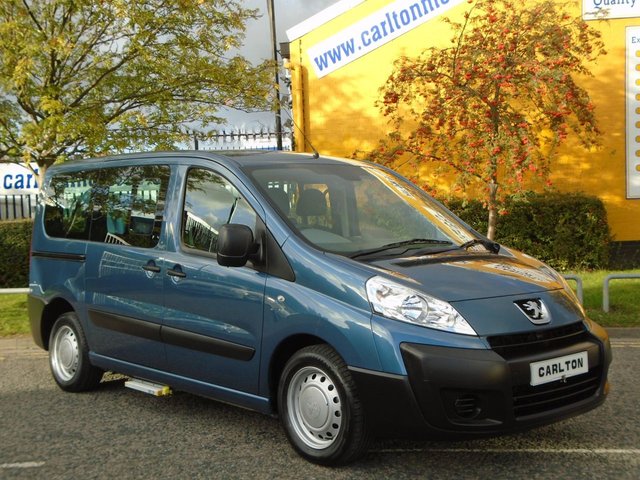 2011 61 Peugeot Expert Tepee 1.6 HDI Comfort T/SLD Low mileage Wheelchair ~ Lowered Floor~Free UK Delivery 