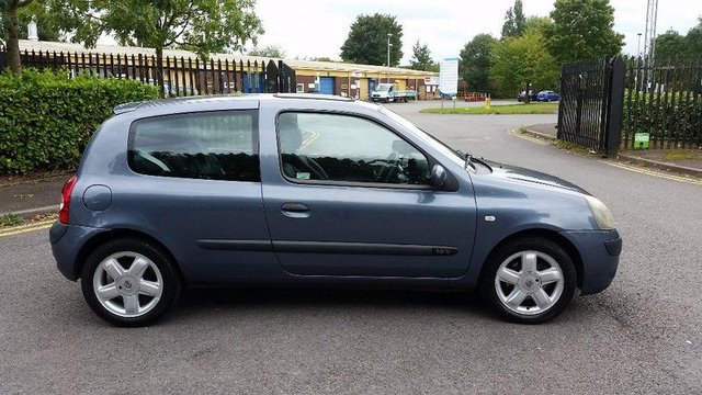 2005 05 Renault Clio 1.1 DYNAMIQUE 16V 3d 75 BHP
