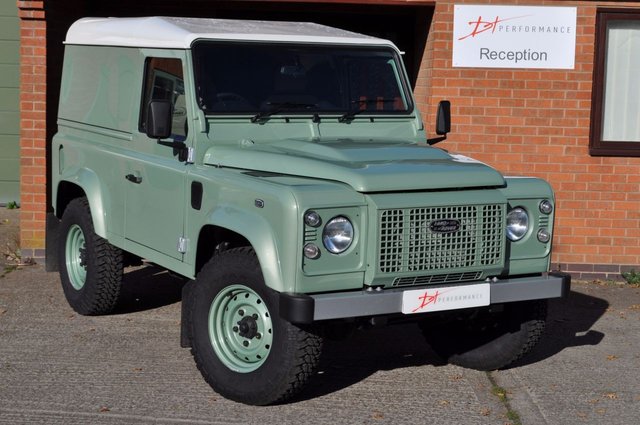 2015 65 Land Rover Defender 2.2 TD HERITAGE HARD TOP 1d 122 BHP 