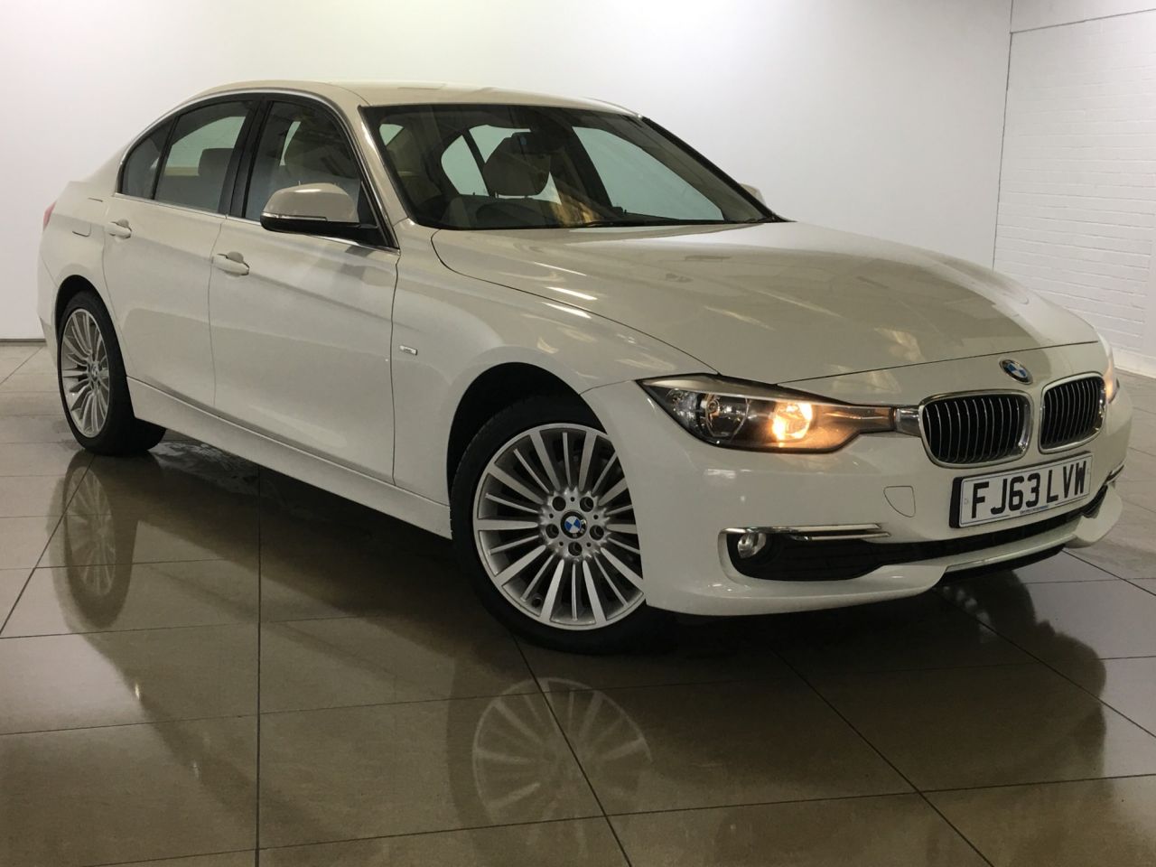 View our BMW 3 SERIES
